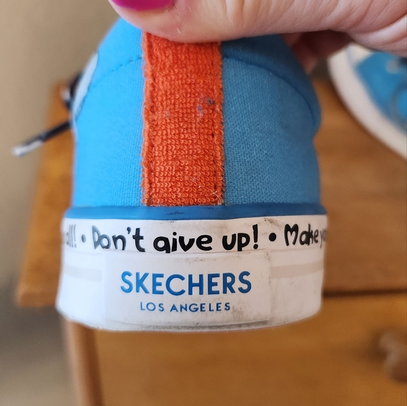Skechers Dr. Seuss V'Lites Don't Give Up, Size 6.5 - Picture 9 of 11